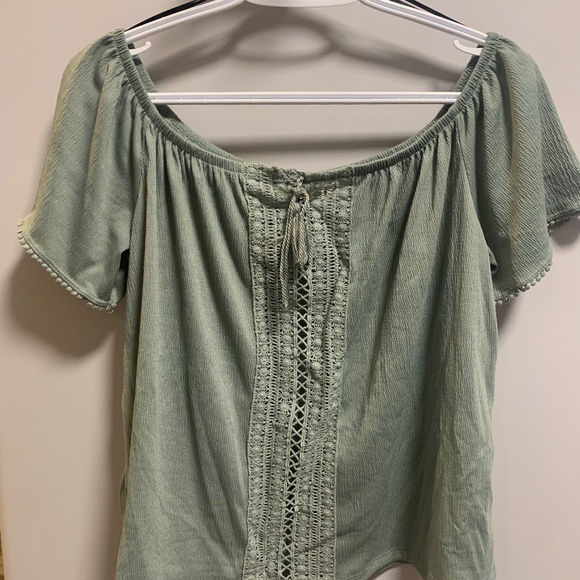 Divided Green Crop Top - Picture 1 of 3